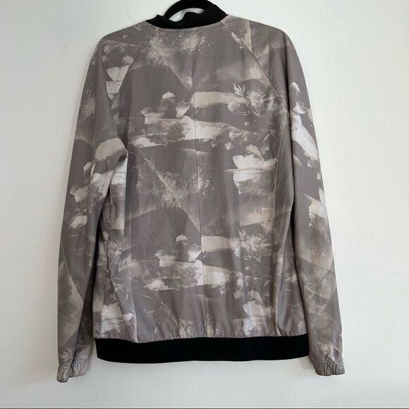 ADIDAS Grey Graphic Light Weight Zip Up Jacket Size Medium - Picture 2 of 9